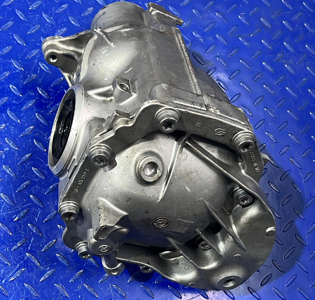BMW Rear Differential xDrive 8643137-01 - Transmission: picture 1 BMW Rear Differential xDrive 8643137-01 - Transmission: picture 1