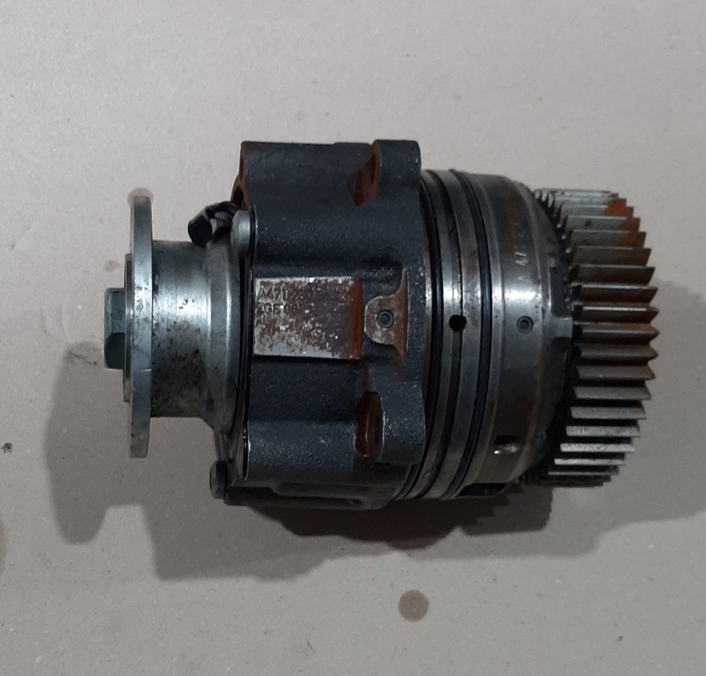 Mercedes Actros MP4 A4712302423 Nebenantrieb - Hydraulic pump for Truck: picture 2 Mercedes Actros MP4 A4712302423 Nebenantrieb - Hydraulic pump for Truck: picture 2