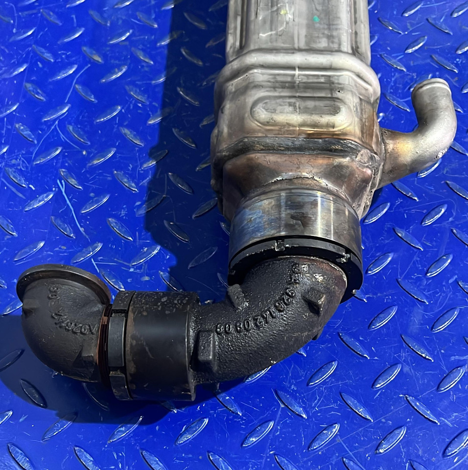 Mercedes Benz /DETROIT EGR OM926 A9261420679 (A9261420379) - EGR cooler: picture 4 Mercedes Benz /DETROIT EGR OM926 A9261420679 (A9261420379) - EGR cooler: picture 4