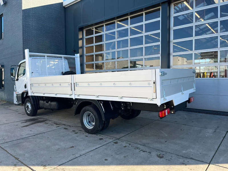 Mercedes-Benz Accelo 915 4x2 Flatbed with dropsides - Dropside/ Flatbed truck: picture 3 Mercedes-Benz Accelo 915 4x2 Flatbed with dropsides - Dropside/ Flatbed truck: picture 3