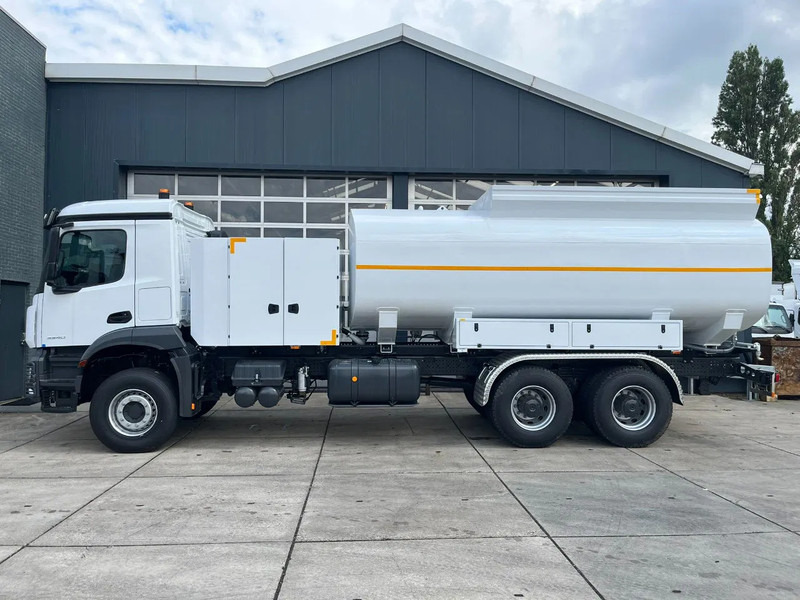 Mercedes-Benz Arocs 3340 6x4 Water Tank Truck - Tank truck: picture 2 Mercedes-Benz Arocs 3340 6x4 Water Tank Truck - Tank truck: picture 2
