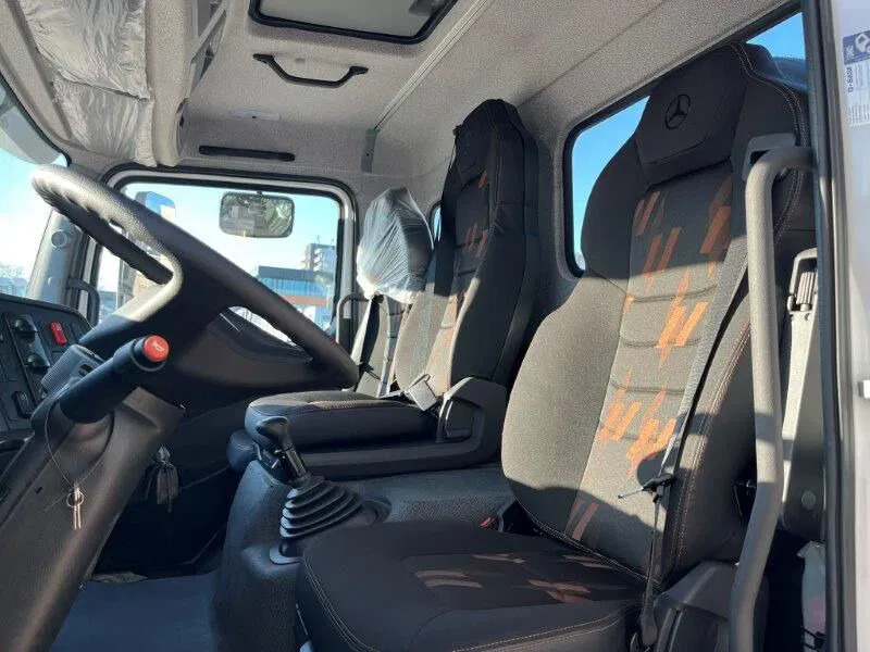 Tank truck for transportation of fuel Mercedes-Benz Atego 1418 4x2 Fuel Tank Truck: picture 12 Tank truck for transportation of fuel Mercedes-Benz Atego 1418 4x2 Fuel Tank Truck: picture 12