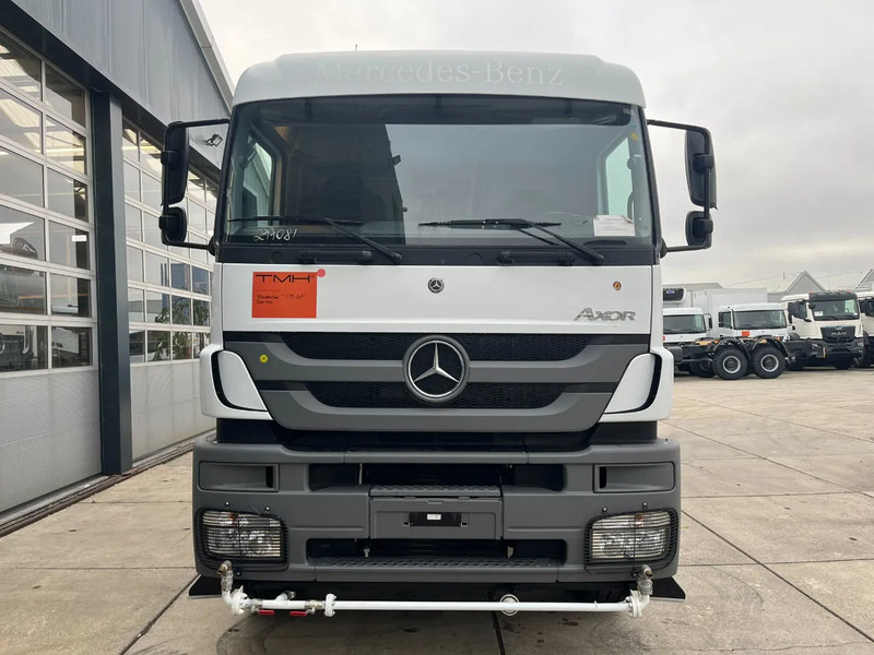 Mercedes-Benz Axor 3344 6x4 Water Tank Truck - Tank truck: picture 4 Mercedes-Benz Axor 3344 6x4 Water Tank Truck - Tank truck: picture 4