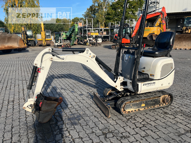 Cat 300.9D - Mini excavator: picture 1 Cat 300.9D - Mini excavator: picture 1