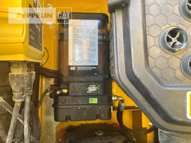 Crawler excavator Cat 323-07D: picture 9