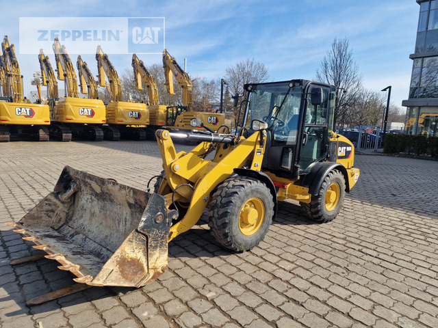 Cat 906M - Wheel loader: picture 1 Cat 906M - Wheel loader: picture 1