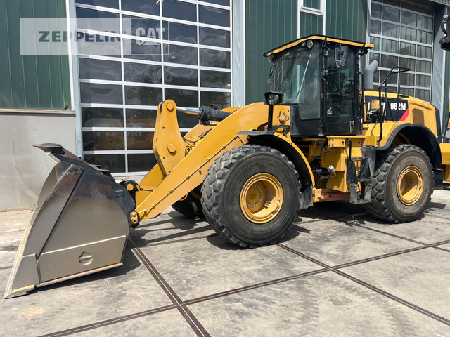 Cat 962M - Wheel loader: picture 1 Cat 962M - Wheel loader: picture 1