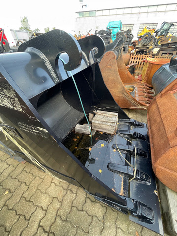Cat Primärprodukte Kompo - Excavator bucket: picture 1 Cat Primärprodukte Kompo - Excavator bucket: picture 1