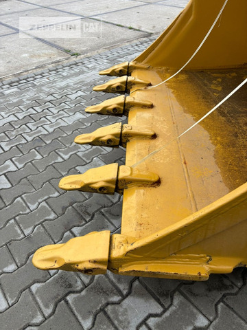 Cat TL2000 - Excavator bucket: picture 3 Cat TL2000 - Excavator bucket: picture 3