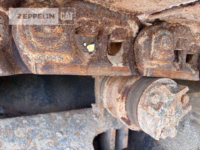 Crawler excavator Komatsu HB215LC-2: picture 6