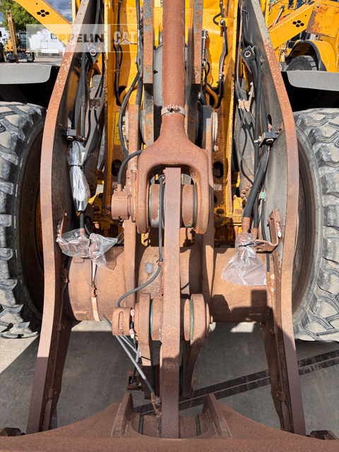 Wheel loader Volvo L90: picture 10