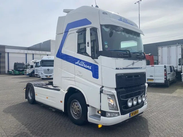 Volvo FH 13.460 XL cabine, euro 6 , full spoilered, smart tacho , new clutch ,beauty..... - Tractor unit: picture 2 Volvo FH 13.460 XL cabine, euro 6 , full spoilered, smart tacho , new clutch ,beauty..... - Tractor unit: picture 2