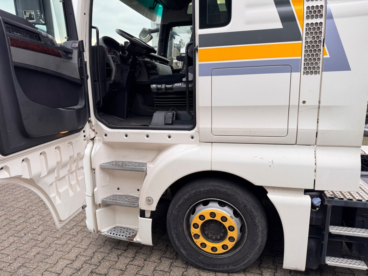 Tractor unit MAN TGX 18.440 4x2 LLS-U LowLiner XXL: picture 7 Tractor unit MAN TGX 18.440 4x2 LLS-U LowLiner XXL: picture 7