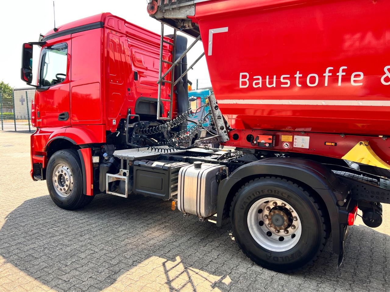 Mercedes-Benz 1846 LS Actros 5 4x2 Kipphydraulik - Tractor unit: picture 3 Mercedes-Benz 1846 LS Actros 5 4x2 Kipphydraulik - Tractor unit: picture 3