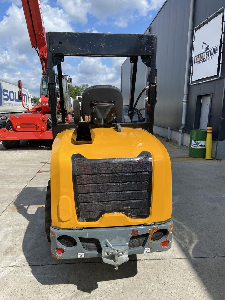 GiANT G2700 Xtra HD (6436) - Compact loader: picture 5 GiANT G2700 Xtra HD (6436) - Compact loader: picture 5