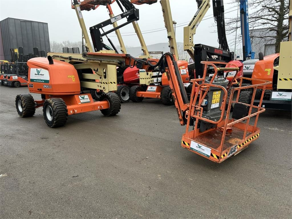 JLG 520AJ (2633)  - Articulated boom: picture 4 JLG 520AJ (2633)  - Articulated boom: picture 4
