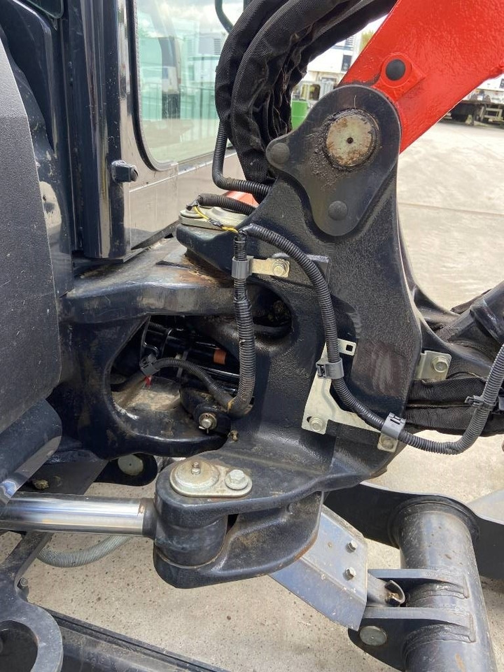 Mini excavator Kubota U 50-5: picture 14