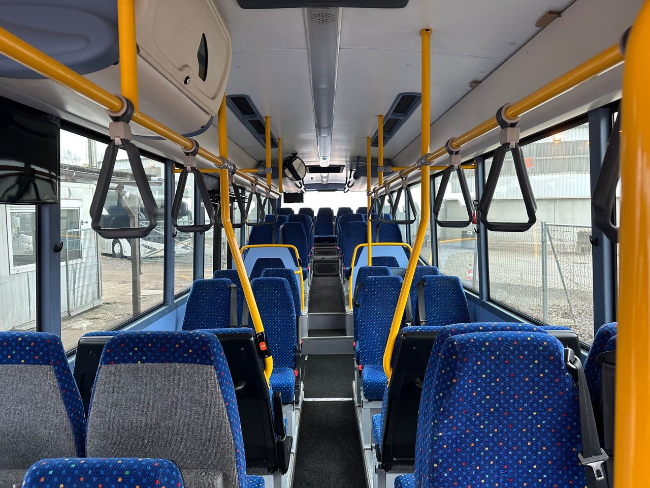 City bus Iveco Irisbus Crossway LE SFR 162 *AC*100 km/h*Schalt Iveco Irisbus Crossway LE SFR 162 *AC*100 km/h*Schalt: picture 13 City bus Iveco Irisbus Crossway LE SFR 162 *AC*100 km/h*Schalt Iveco Irisbus Crossway LE SFR 162 *AC*100 km/h*Schalt: picture 13