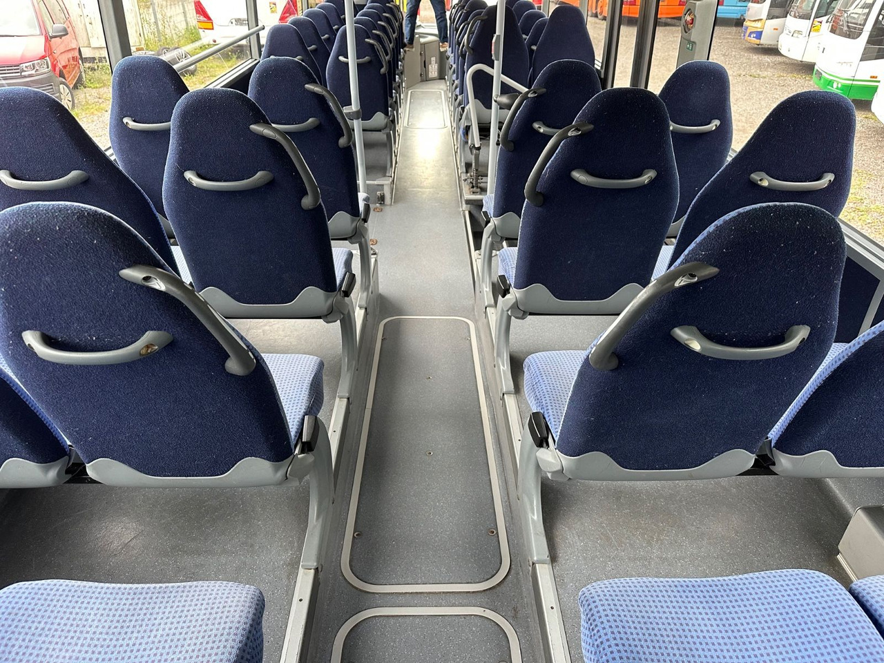 Suburban bus Mercedes-Benz O550 Integro (56 Sitze*Klima*Schalt): picture 19 Suburban bus Mercedes-Benz O550 Integro (56 Sitze*Klima*Schalt): picture 19