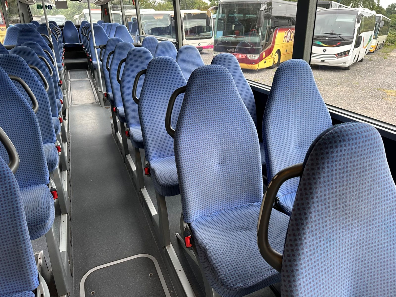 Suburban bus Mercedes-Benz O550 Integro (56 Sitze*Klima*Schalt): picture 17 Suburban bus Mercedes-Benz O550 Integro (56 Sitze*Klima*Schalt): picture 17