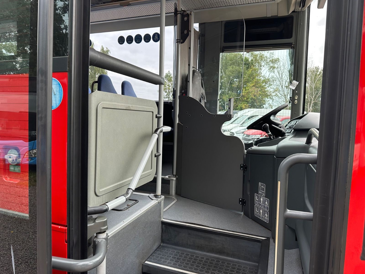 Suburban bus Mercedes-Benz O550 Integro (56 Sitze*Klima*Schalt): picture 14 Suburban bus Mercedes-Benz O550 Integro (56 Sitze*Klima*Schalt): picture 14