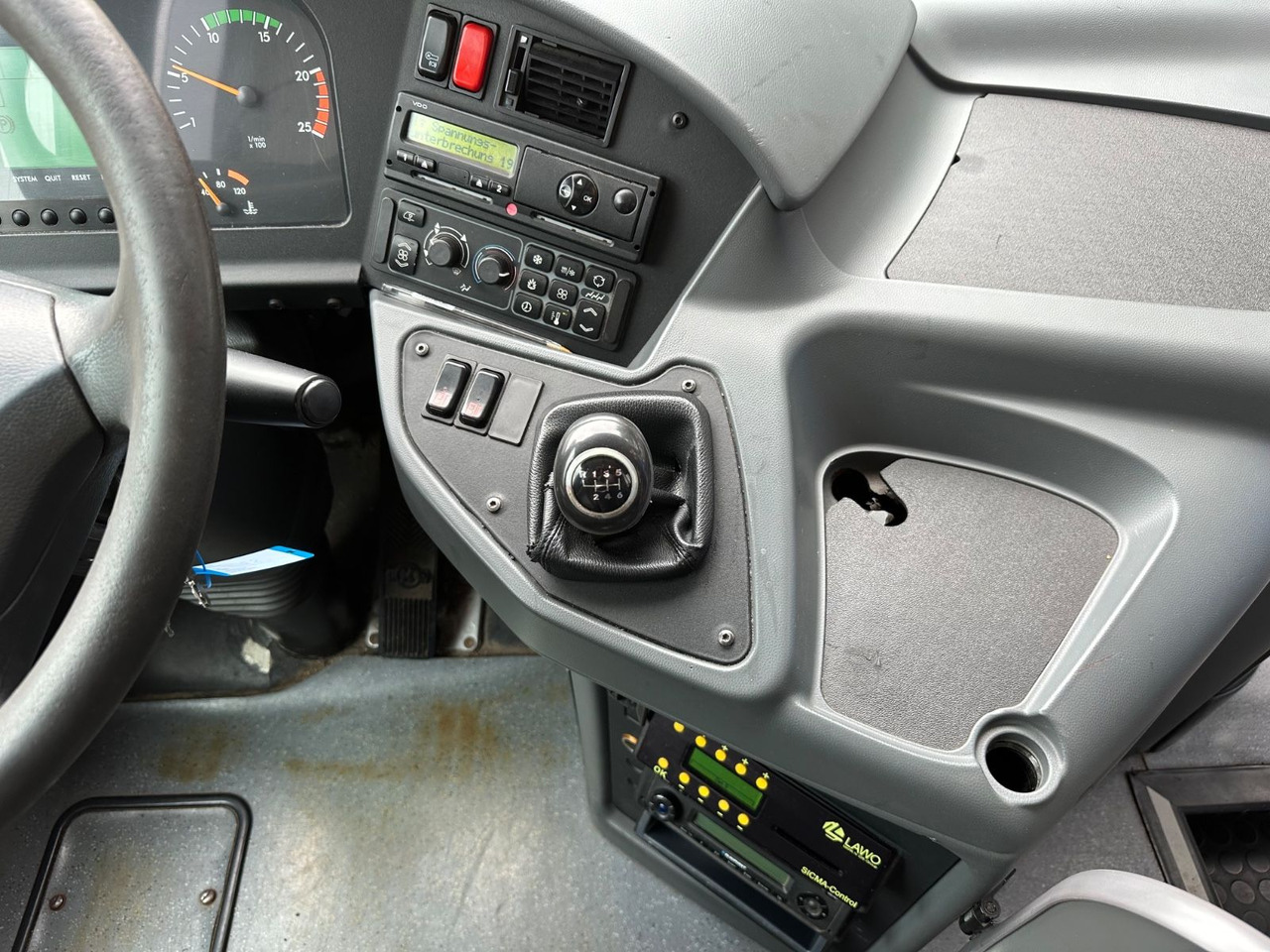 Suburban bus Mercedes-Benz O550 Integro (56 Sitze*Klima*Schalt): picture 16 Suburban bus Mercedes-Benz O550 Integro (56 Sitze*Klima*Schalt): picture 16