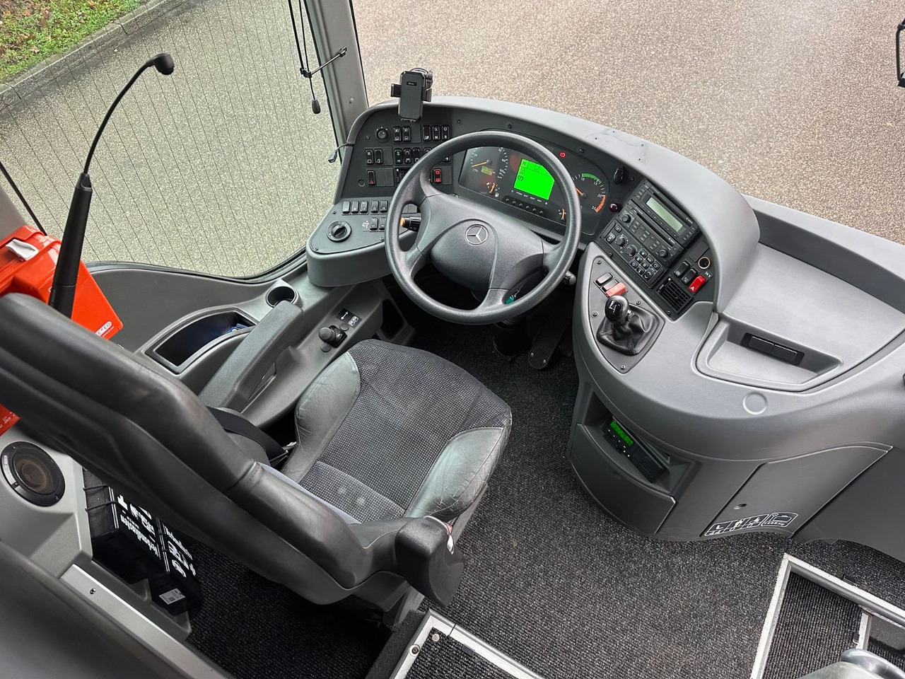 Mercedes-Benz Tourismo O350 15 RHD (205 tKm*DE*TOP) - Coach: picture 5 Mercedes-Benz Tourismo O350 15 RHD (205 tKm*DE*TOP) - Coach: picture 5