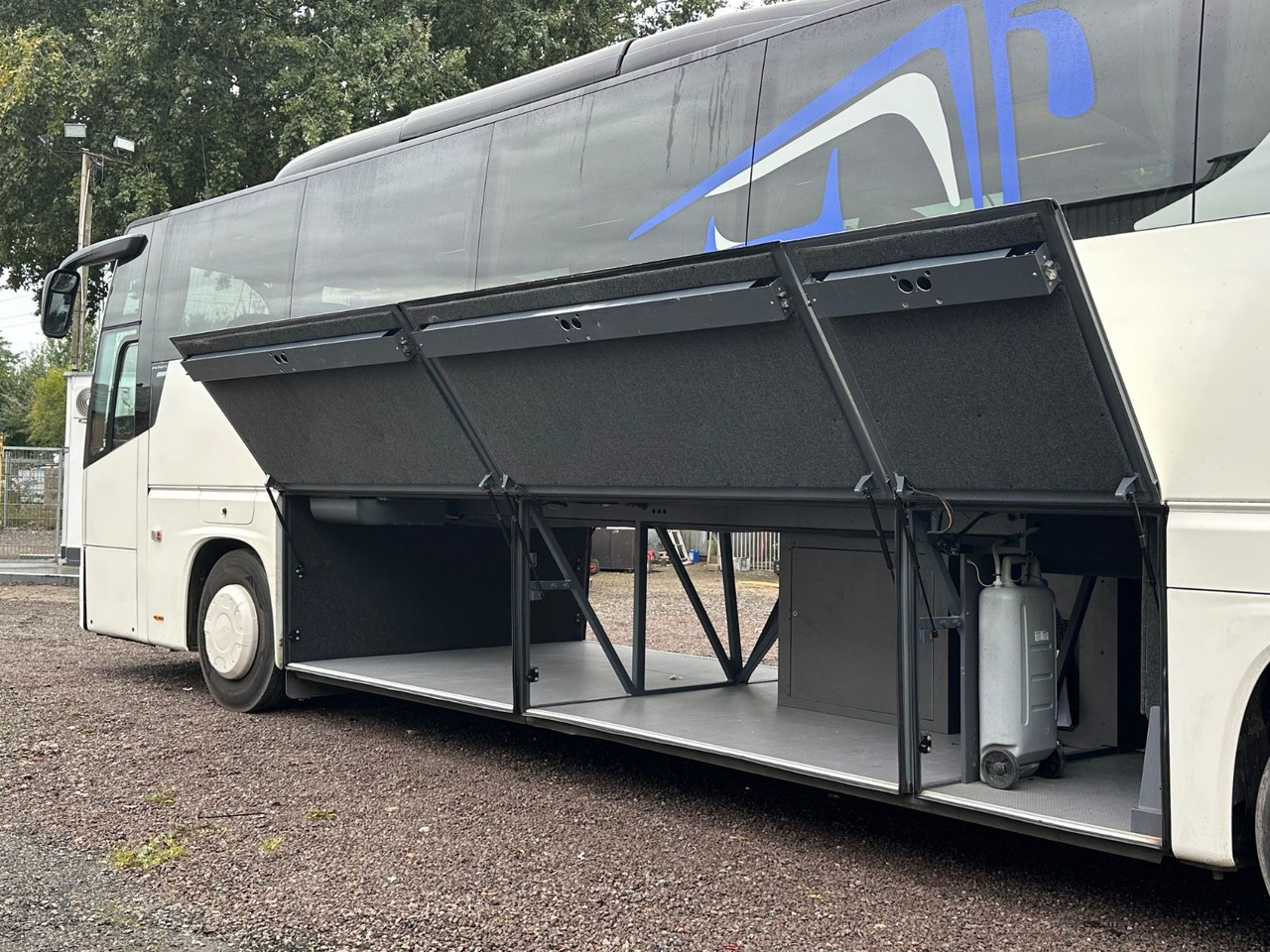 VDL Futura FHD 2-129 (Tourismo M*516 HD) - Coach: picture 4 VDL Futura FHD 2-129 (Tourismo M*516 HD) - Coach: picture 4